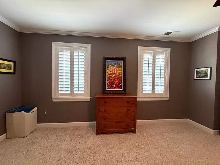 35 Woodbury Ln — Photo 22