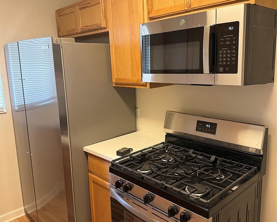 2nd image of 3508 Leyden St