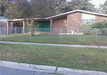 1st image of 1122 Crown Dr