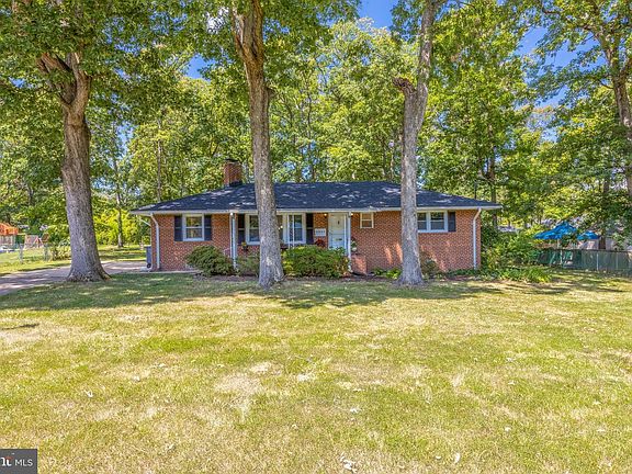 2nd image of 5934 Bush Hill Dr