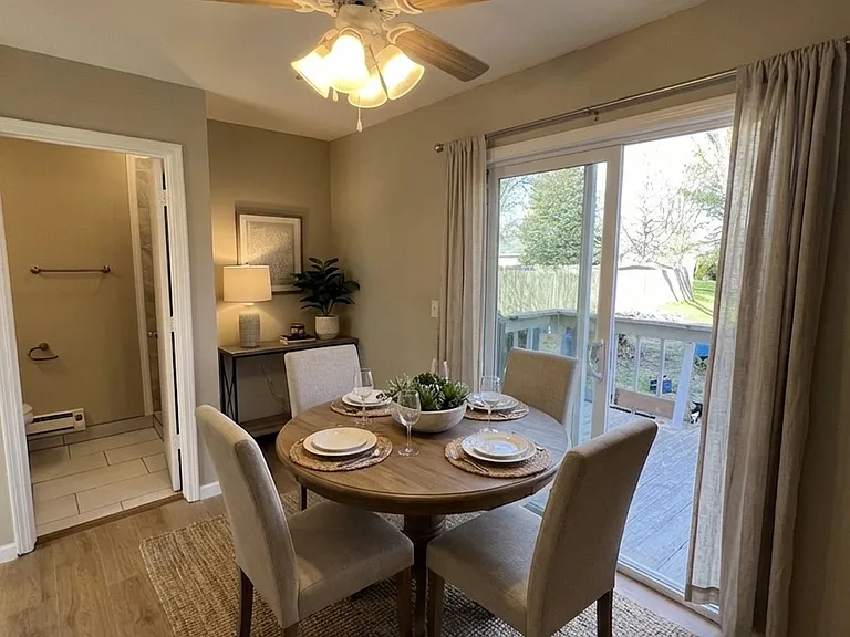 1113-15 Burgundy Ln #1115 — Photo 5