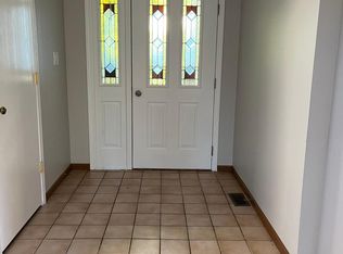 1669 Estate Cir, Naperville, IL 60565