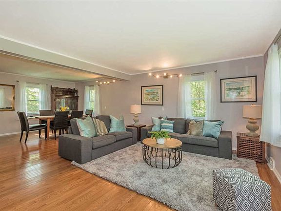 3rd image of 107 Whittier Pl