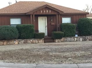1127 E Sycamore Ave, Altus, OK 73521