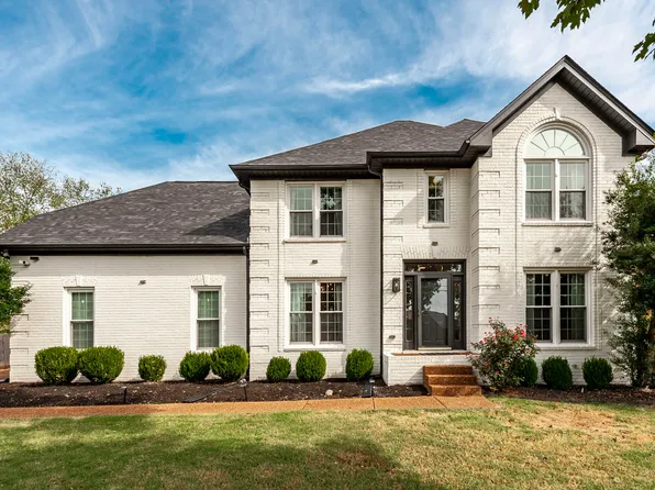 1006 Westbank Dr, Hendersonville, TN 37075