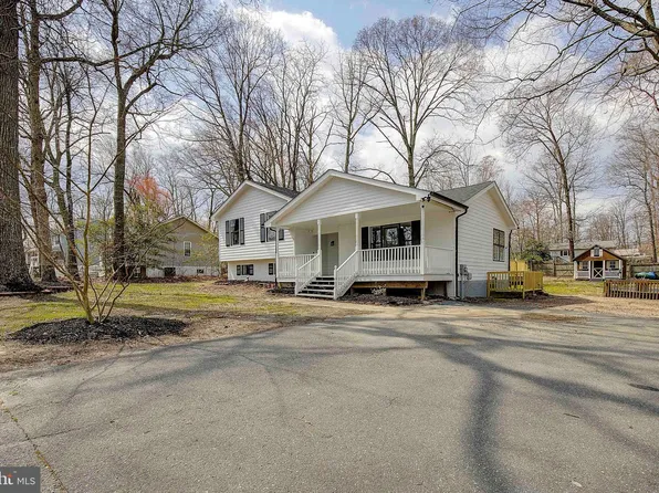 11453 Stirrup Ln, Lusby, MD 20657