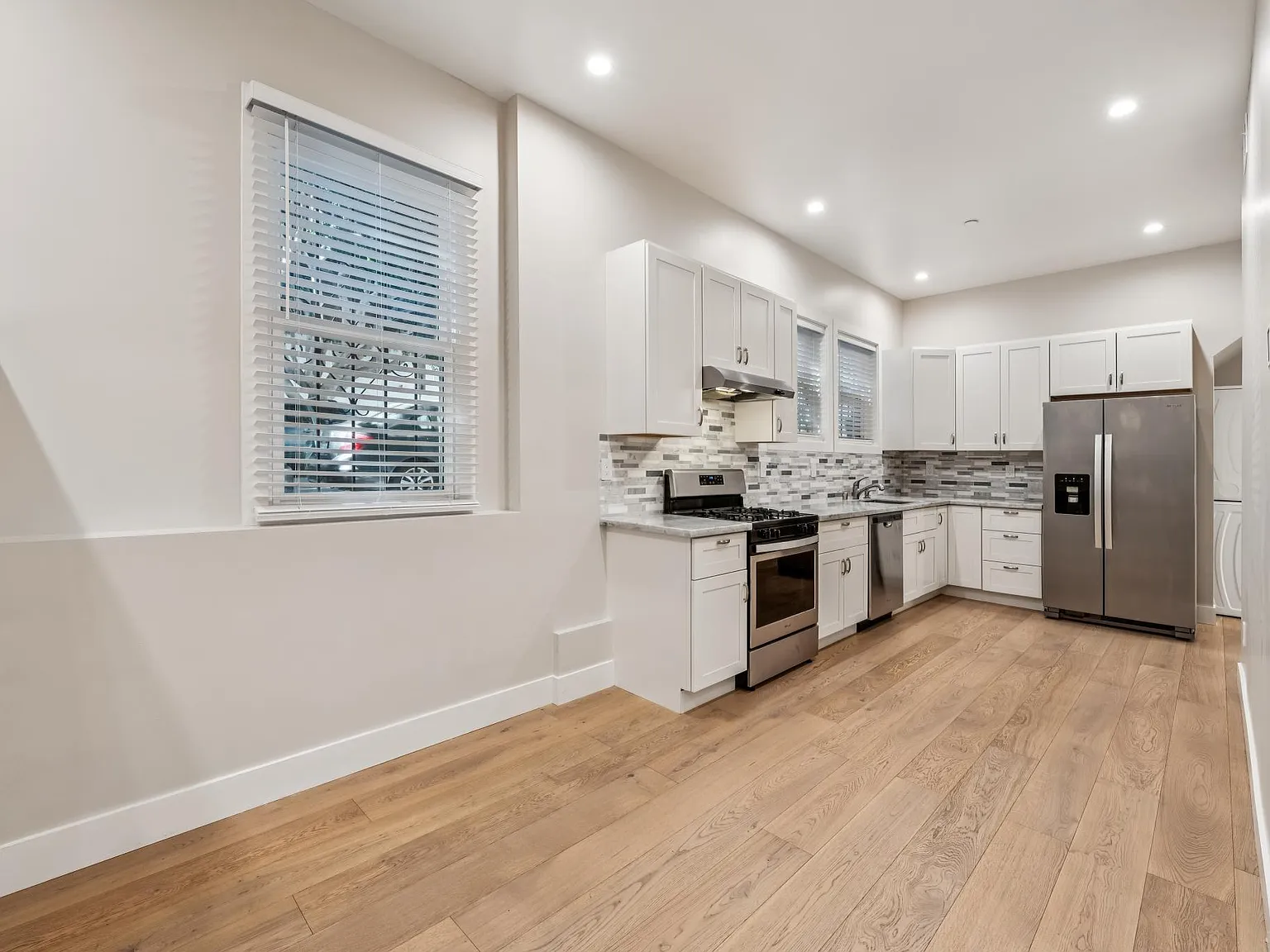 1 bed, 600 sqft, $3,350 — Photo 3