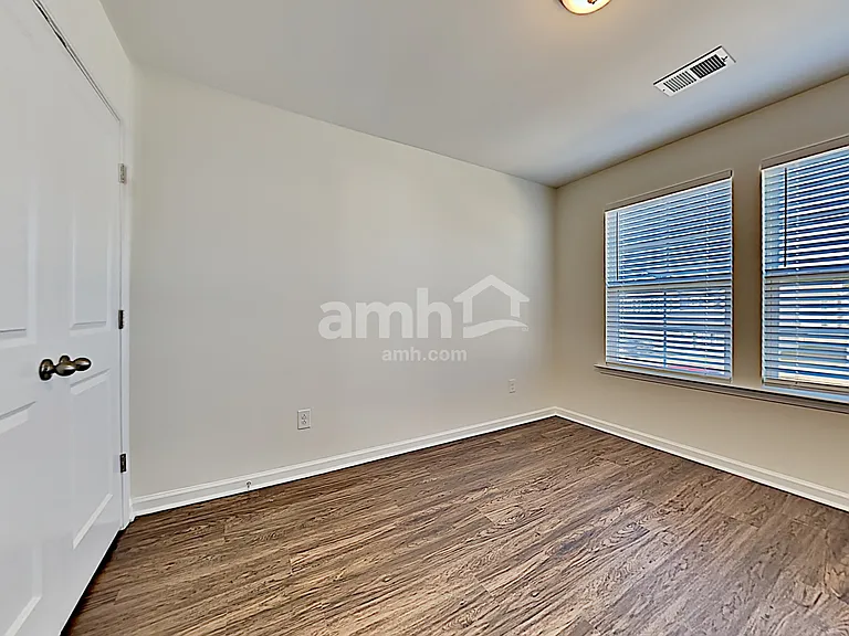 1506 Sanborll Landing Dr — Photo 16
