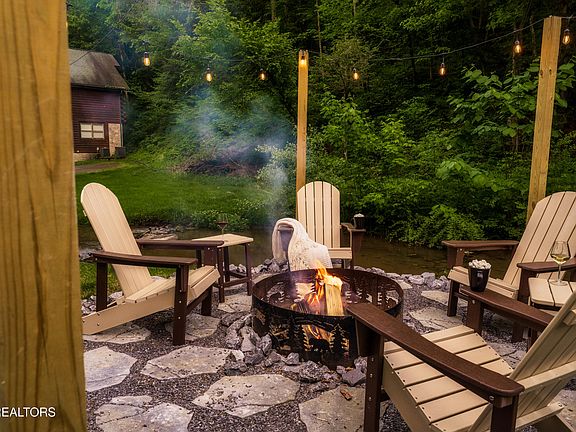 4th image of 347 Caney Creek Rd