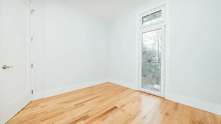 Rented by Nooklyn NYC LLC | media 67