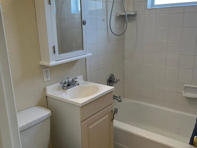 21463 Mallory Ave — Photo 3