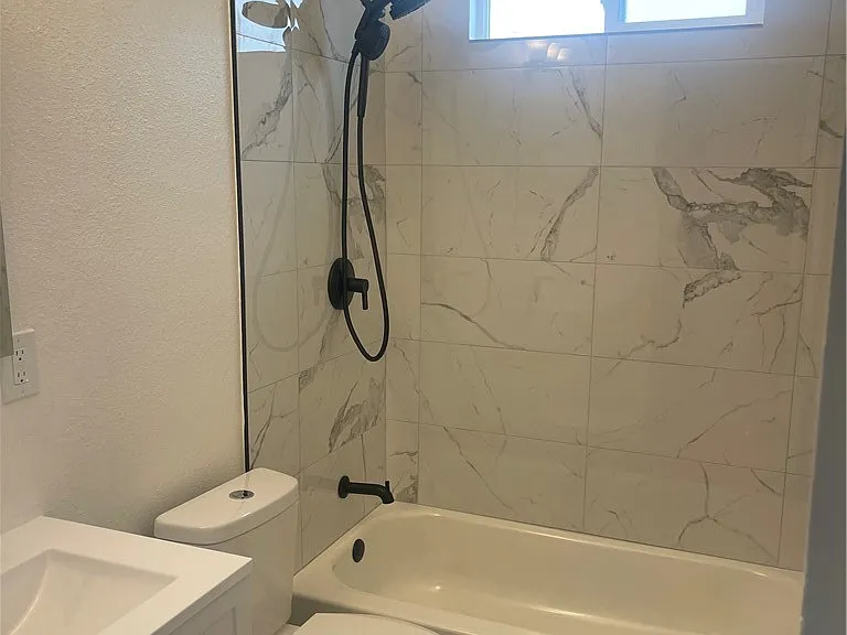 704 S Soto St — Photo 11