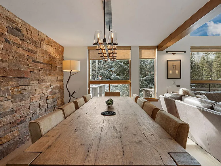 132 W Meadow Dr — Photo 18