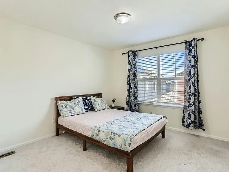 9696 Meeker St — Photo 17