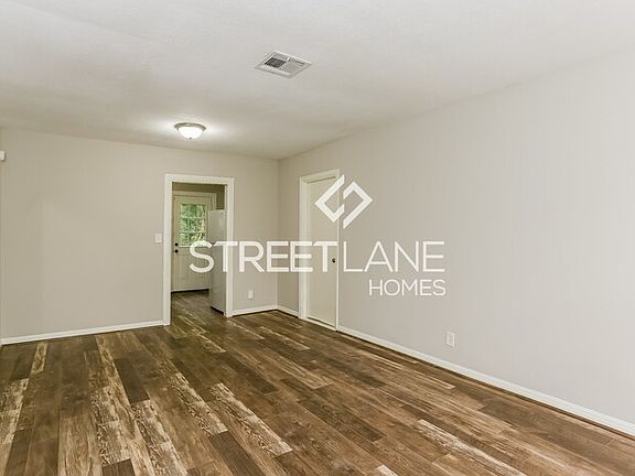4th image of 10406 Wiggins St