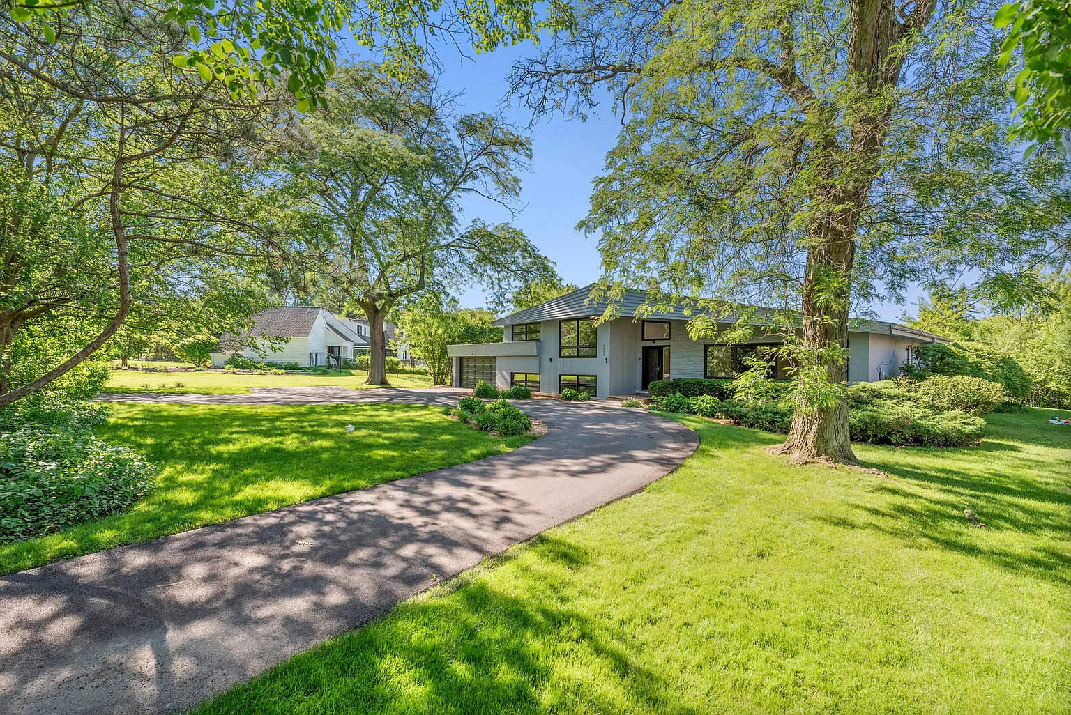 330 Landis Ln photo 1