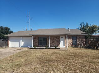 524 S Kate St, White Settlement, TX 76108