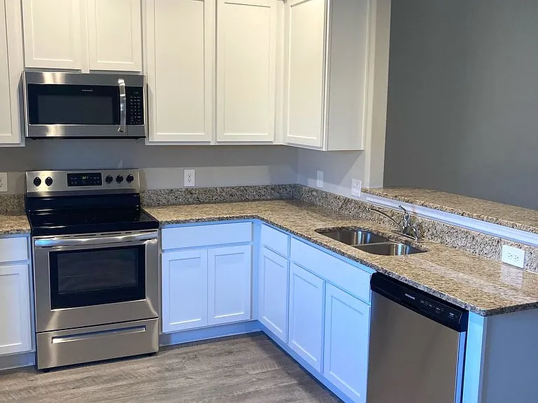 7436 Capstone Rdg — Photo 4
