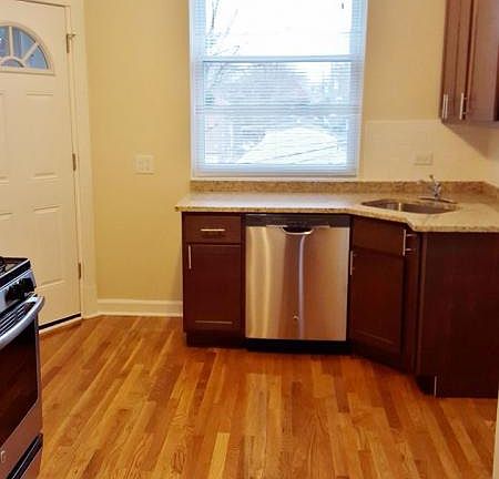 2nd image of 1601 W Berteau Ave #16152