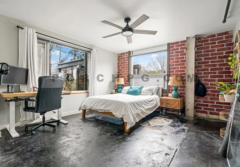 1661 La France St NE #228 — Photo 13