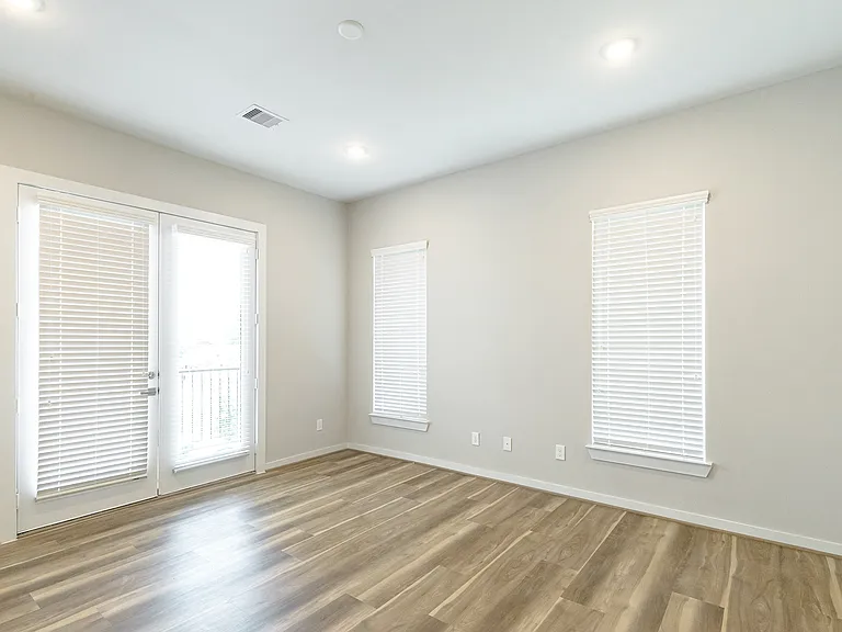 5811 Fairdale Ln — Photo 12