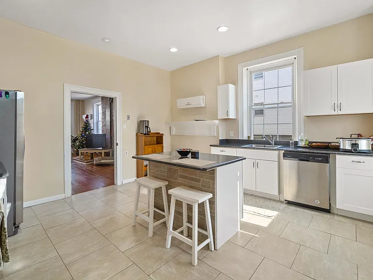 308 W Main St #M — Photo 11