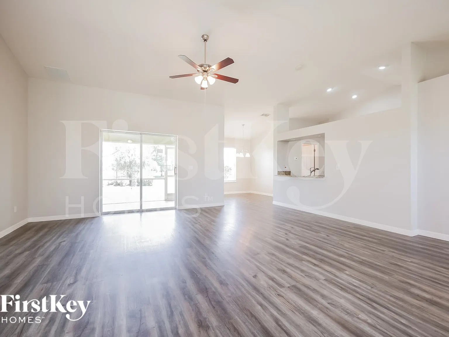 3 bed, 2.0 bath, 1427 sqft, $1,845 — Photo 2