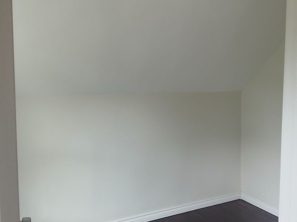 1st image of 14 Oscar St #Up