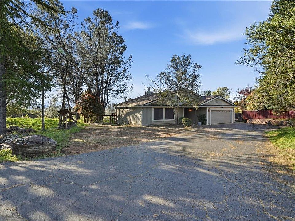 1st image of 2836 La Crescenta Dr