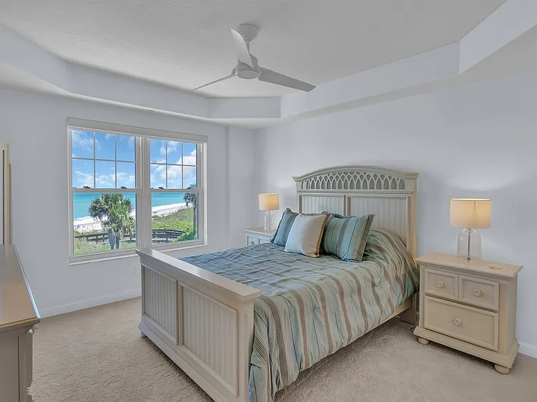 2700 Ocean Dr #300 — Photo 14