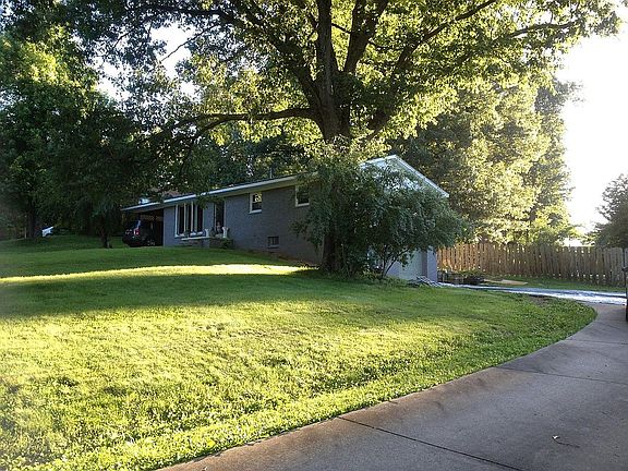 4th image of 168 Magnolia St