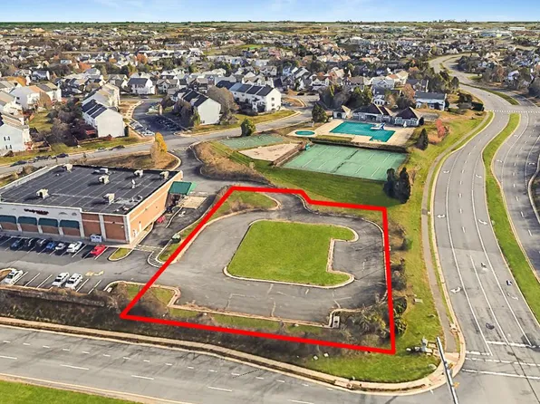 20331 Susan Leslie Dr, Ashburn, VA 20147