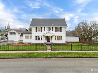 404 9th St SW, Puyallup, WA 98371