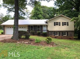 120 Castlegate Cir, Carrollton, GA 30116