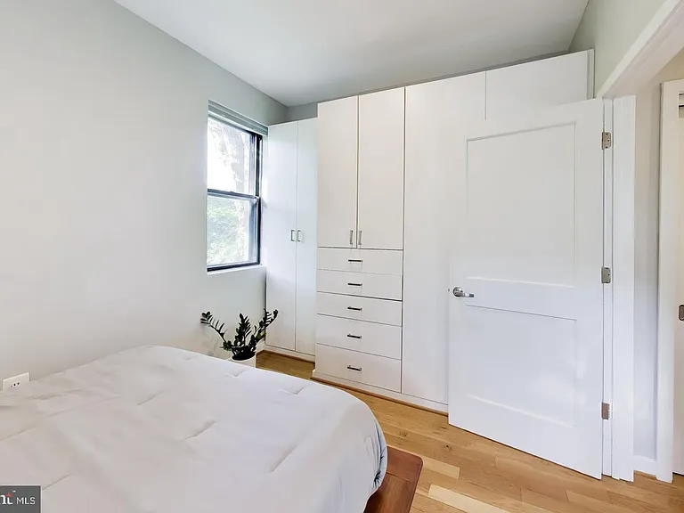 116 N Carolina Ave SE #204 — Photo 12