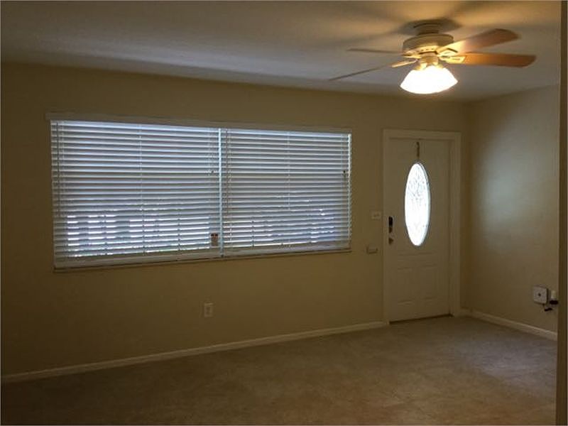 2nd image of 530 SW 50th Ave