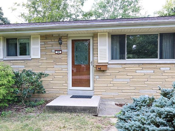 2nd image of 38 Beckford Dr