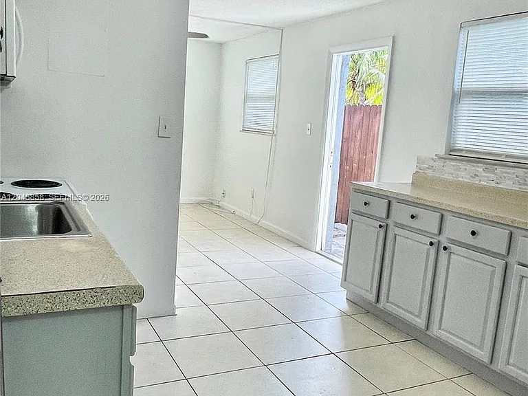 428 NW 16th Ave #2 — Photo 6