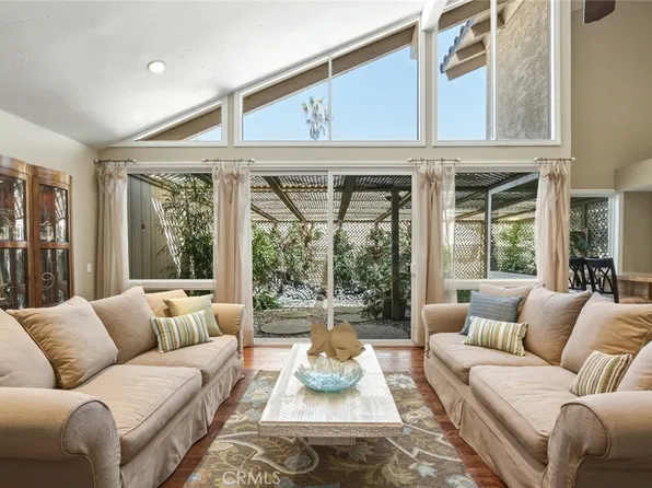 5872 Shaker Dr, Riverside, CA 92506