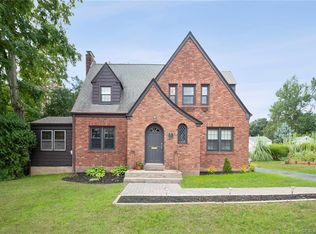 67 Old Mill Rd, Middletown, CT 06457