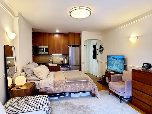 Rented by Ideal Properties Group | media 14