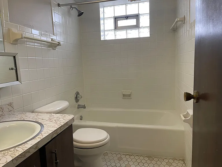 17622 Rosewood Dr #1A — Photo 6