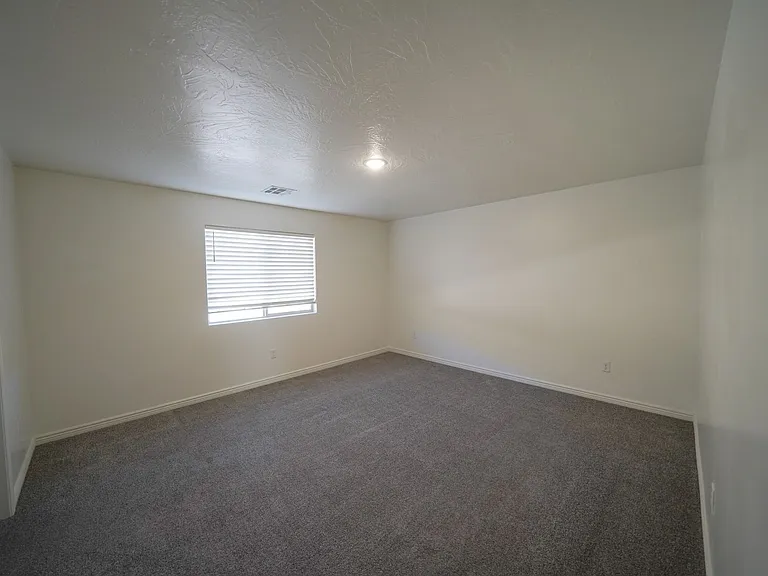 3243 S Fossil Hills Dr — Photo 28