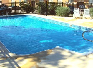 904 Garden Way APT 8, Manhattan, KS 66502