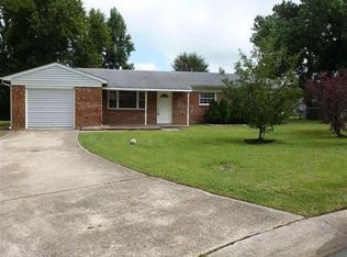 102 N Glen Ct, Jacksonville, NC 28540