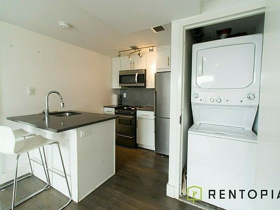 2nd image of 273 Leonard St #4I