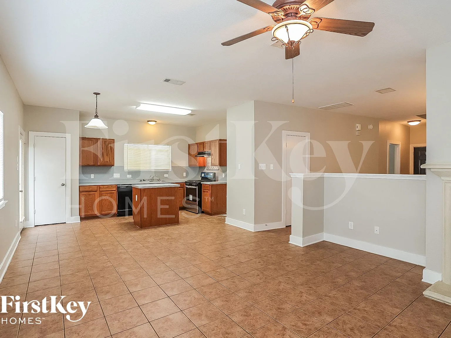 4 bed, 2.5 bath, 2084 sqft, $1,800 — Photo 3