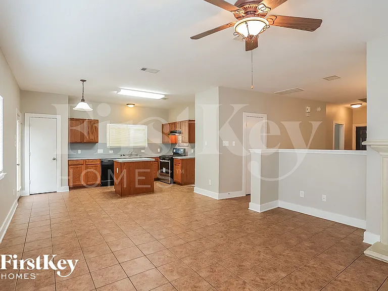 19308 Stars Hollow Dr — Photo 3