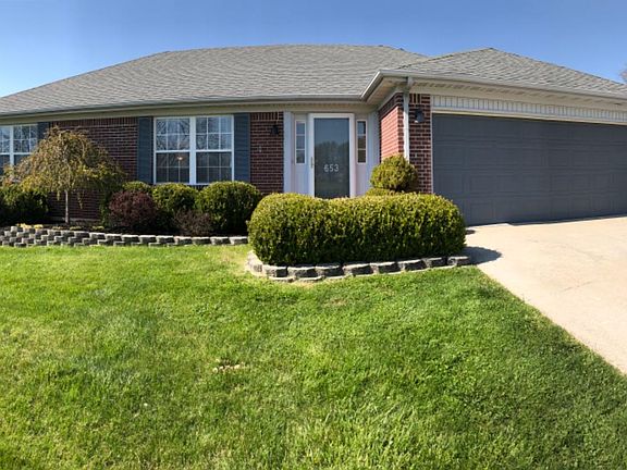 3rd image of 653 Cherry Trace Dr