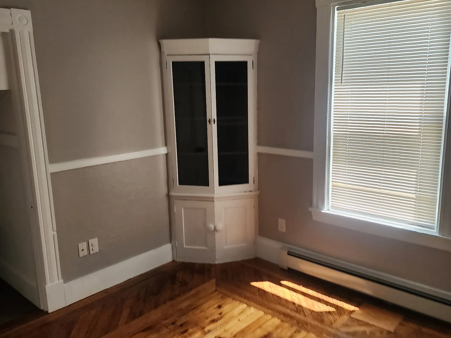 3 bed, $2,300 — Photo 3